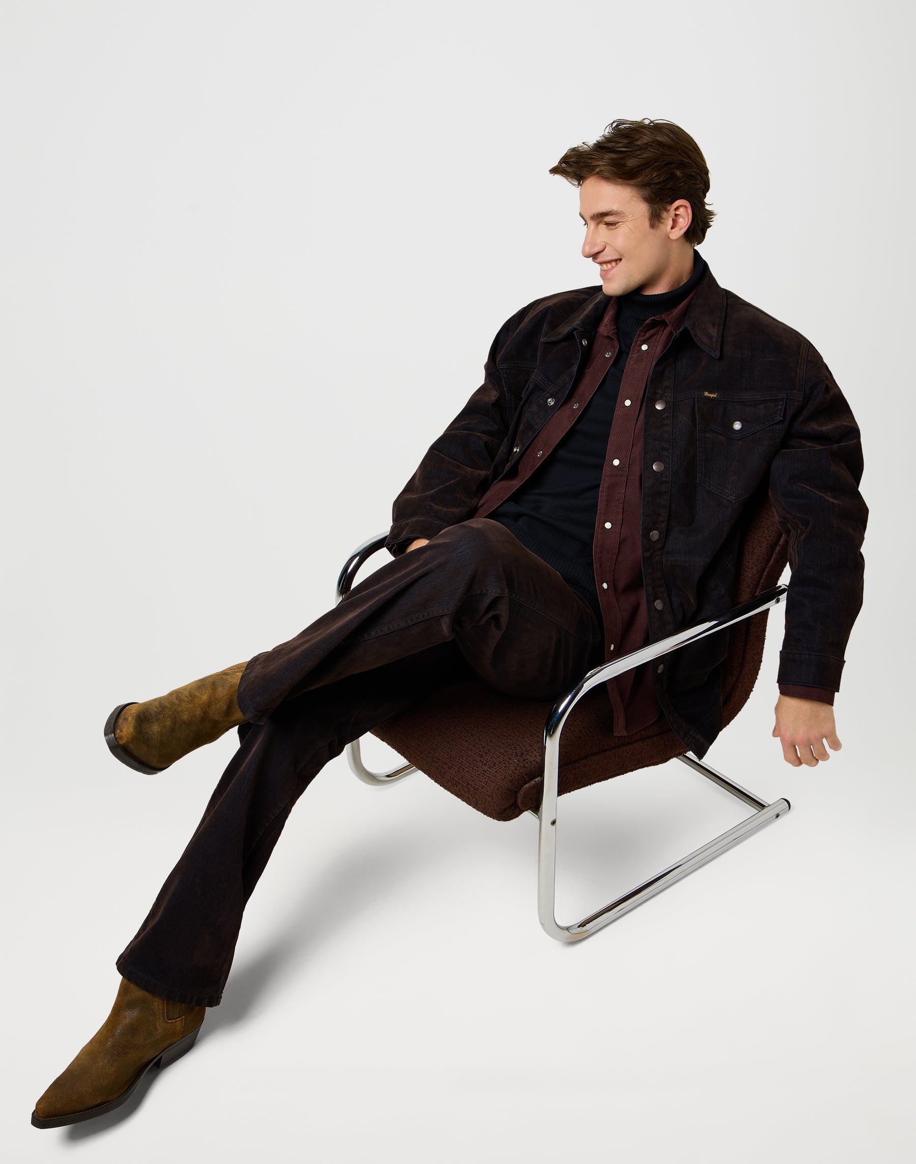 Western Cord Shirt in Mahogany Hemden Wrangler